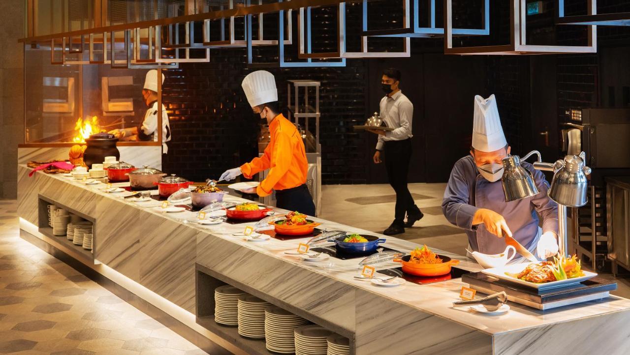 פטלין ג'איה M World Hotel Formerly Known As Avante Hotel מראה חיצוני תמונה A buffet at a hotel