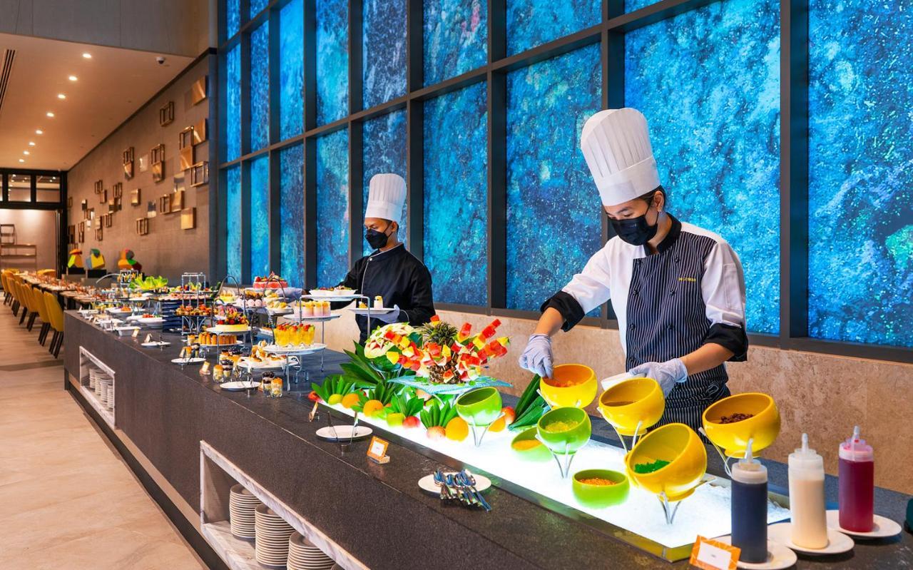 פטלין ג'איה M World Hotel Formerly Known As Avante Hotel מראה חיצוני תמונה The buffet at the restaurant
