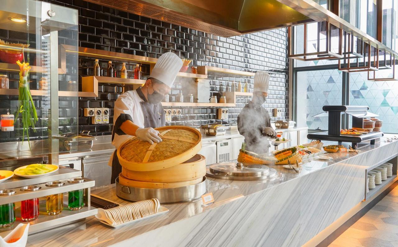 פטלין ג'איה M World Hotel Formerly Known As Avante Hotel מראה חיצוני תמונה A dim sum counter at a hotel in Singapore